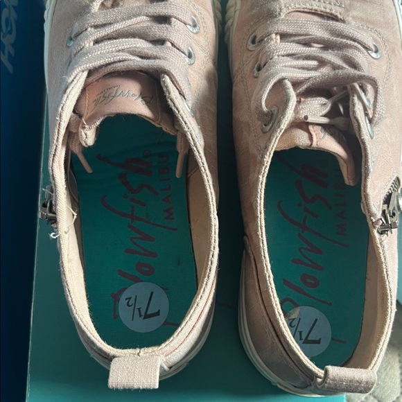 Blowfish Women's Mauve Sneakers - Picture 4 of 4